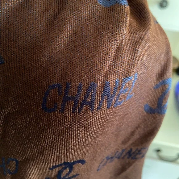 Chanel - Picture 4 of 5